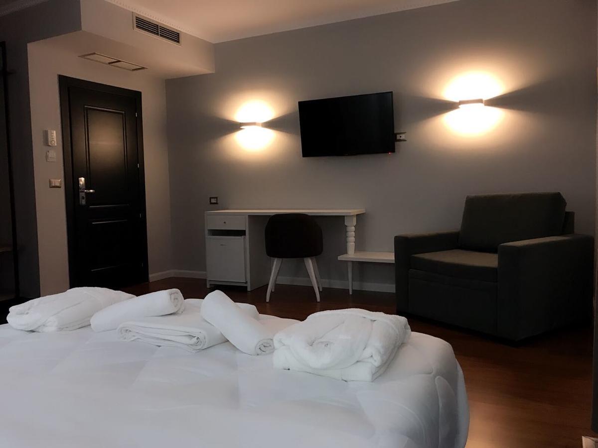 Ruby Palace Vlorë Eksteriør bilde